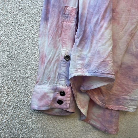 torrid Tie Dye Button Down Long Sleeve Collared Lightweight Top Women's Size 1X - Picture 2 of 6